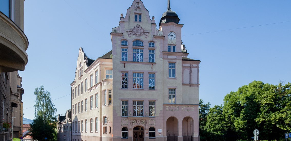 Hlavní budova školy Hlavní budova školy