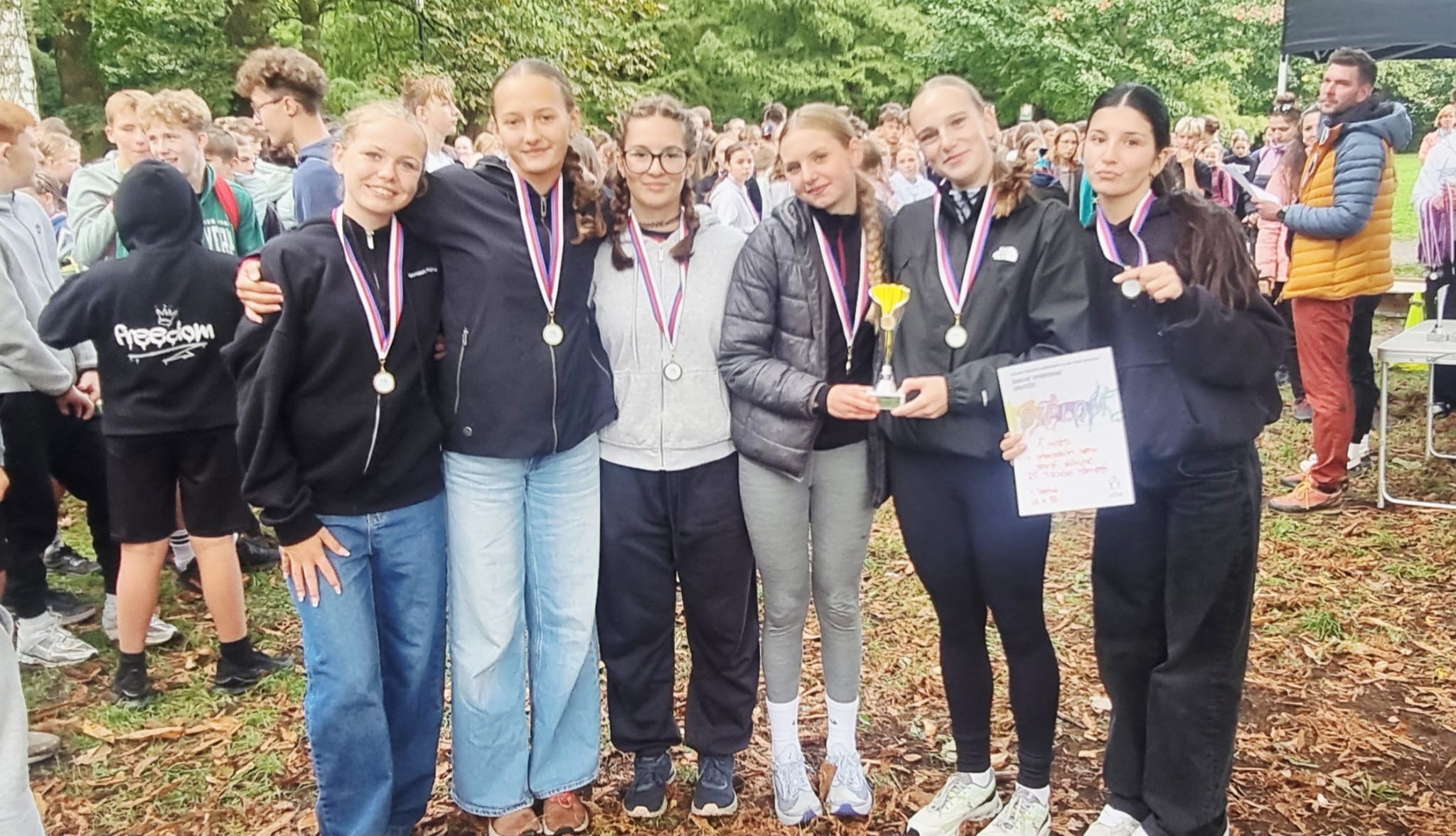 V přespolním běhu jsme zabodovali