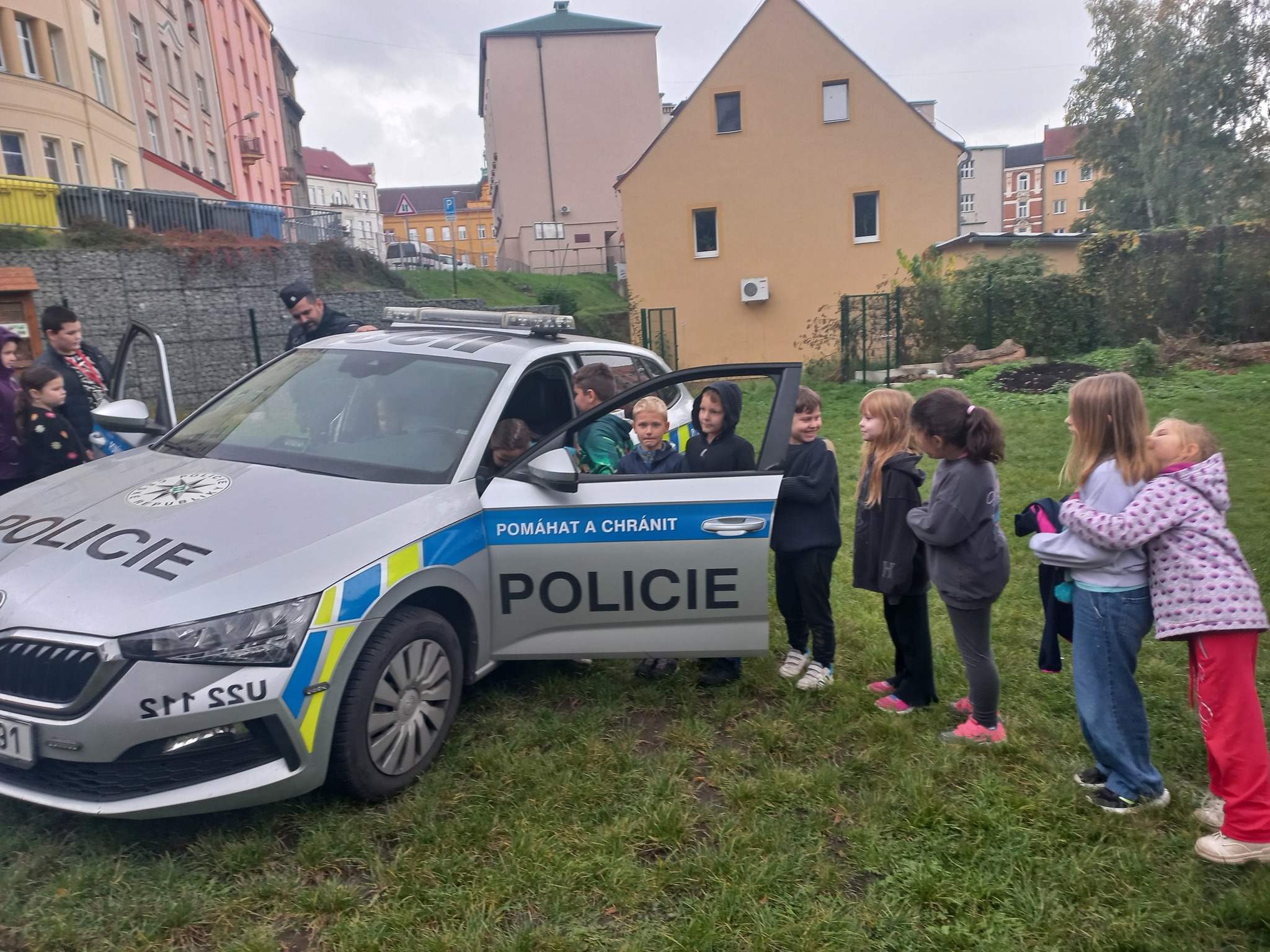 Do Školní družiny a Školního klubu zavítali policisté
